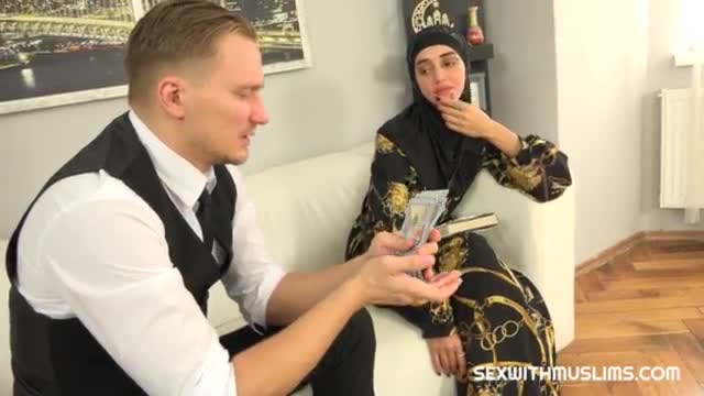 Desert Desires: Muslim Seductions